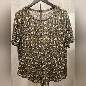 Leopard Print Short Sleeve Women's Top - Olive